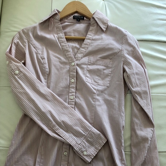 Express button down top - Picture 1 of 3
